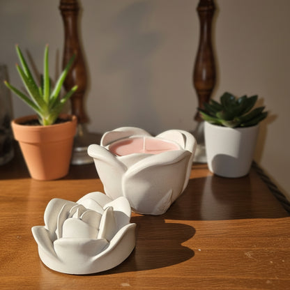 Rosette Bloom – Handcrafted Rose Candle